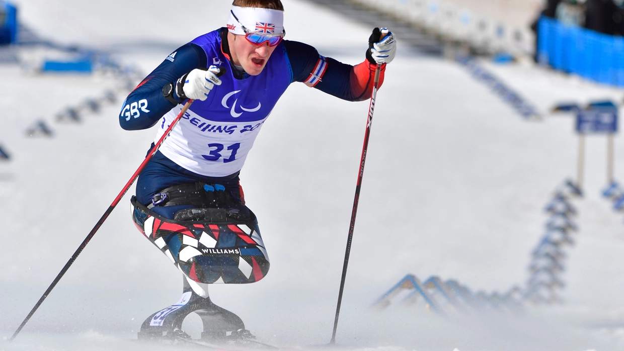 A photo of Scott Meenagh skiing 